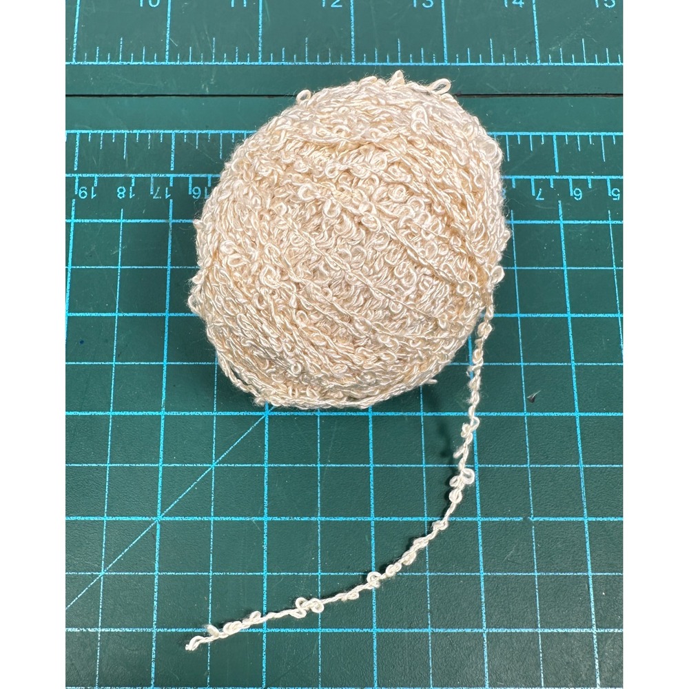 Cream Bouclé Textured Yarn Ball Off-White Curly Craft Fiber 32g